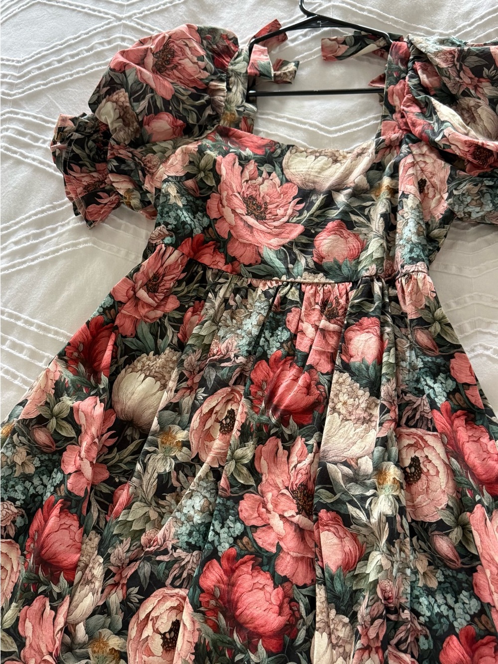 Floral Puff-Sleeve womens Dress in Coral and Green
